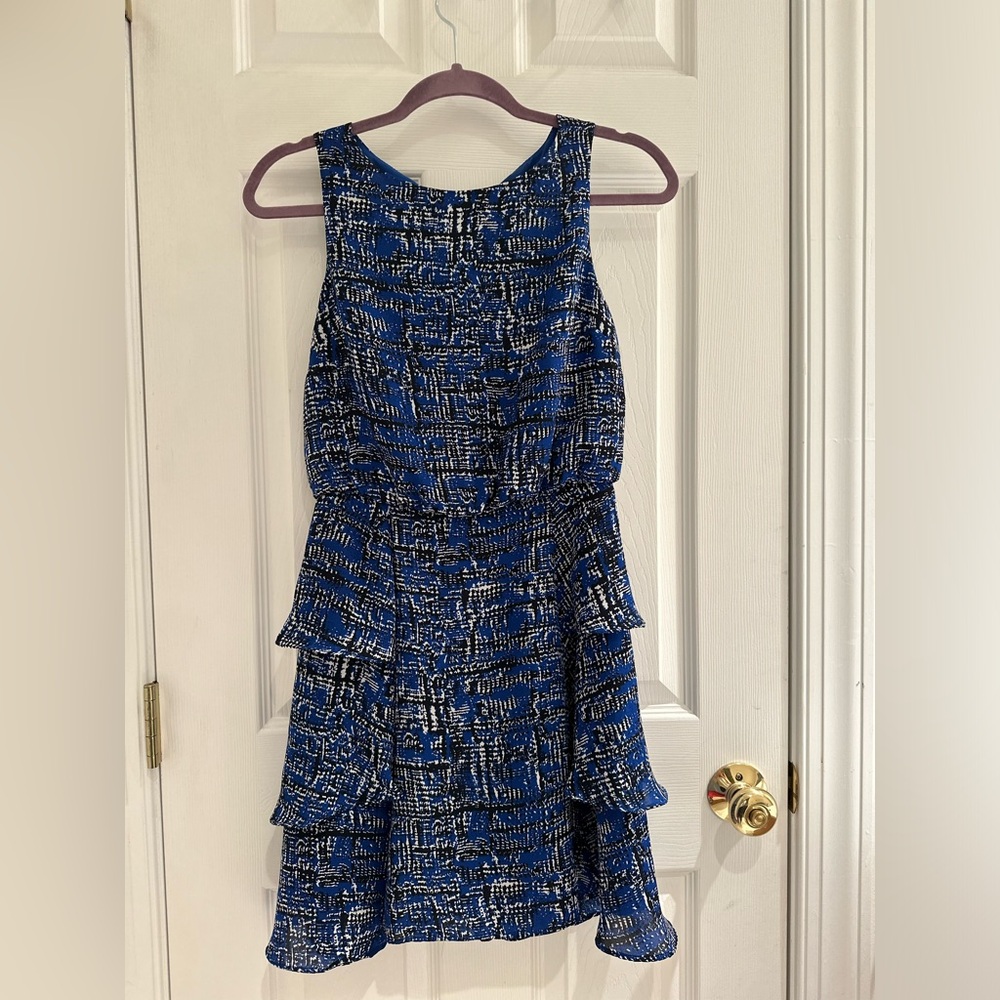 Banana Republic Tiered Ruffle Dress - Size 0 Petite - Picture 2 of 6